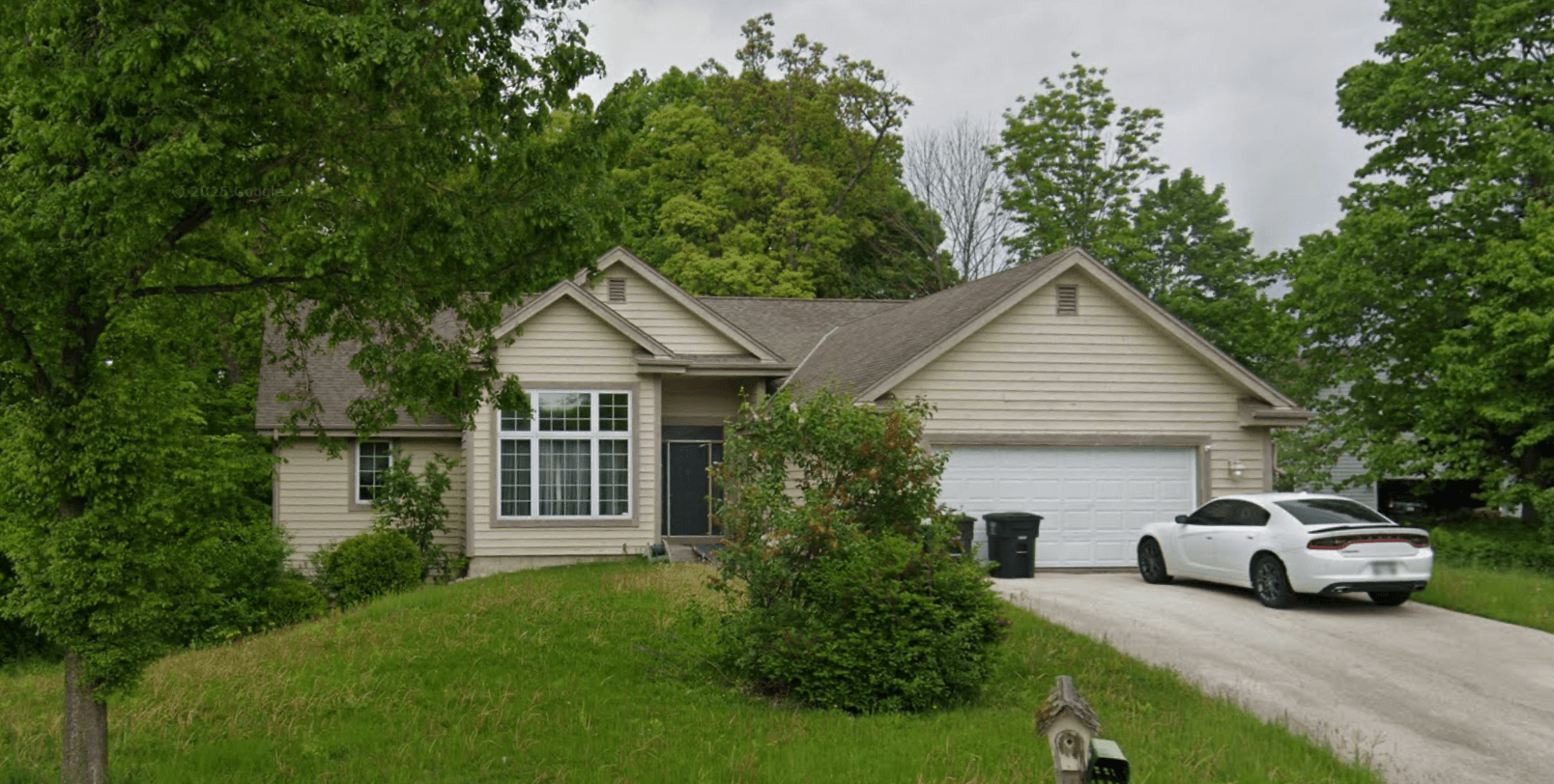 Cash home purchase at 4330 S Foxwood, Wisconsin: Probate / Inherited property